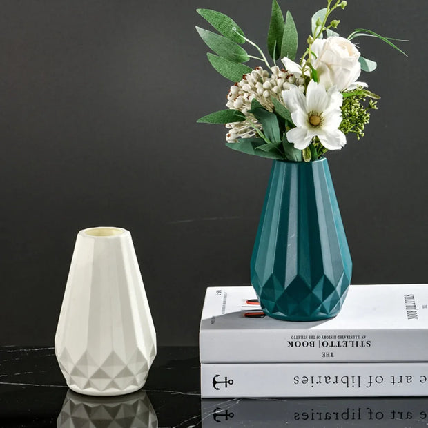 Plastic Flower Vase New Spiral Design Imitation Ceramic Flower Arrangement Diamond Shaped Modern Flower Pot Home Decoration